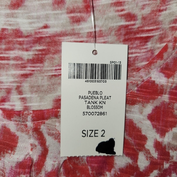 CHICO’S Ikat Pleated Tank Top, size 2 - Picture 4 of 8